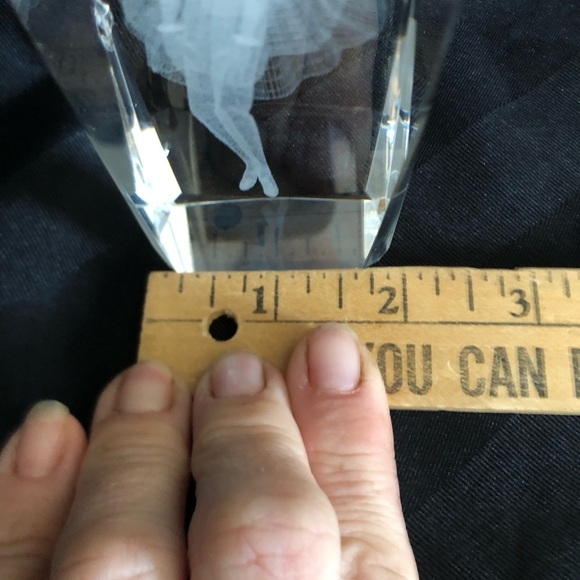 Betty Boop Crystal Etched Paperweight - Picture 7 of 11